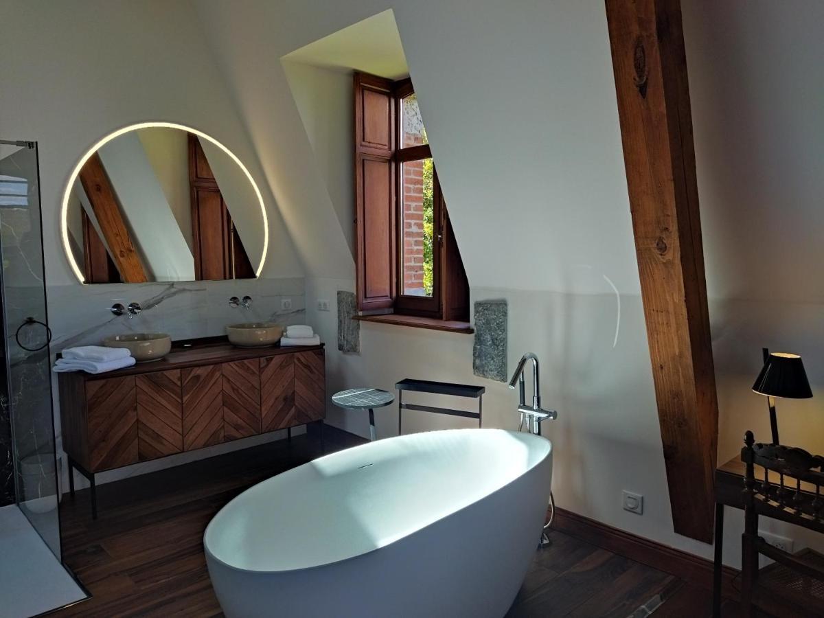 Domaine De La Tisnere Bed and Breakfast Gelos Exteriör bild