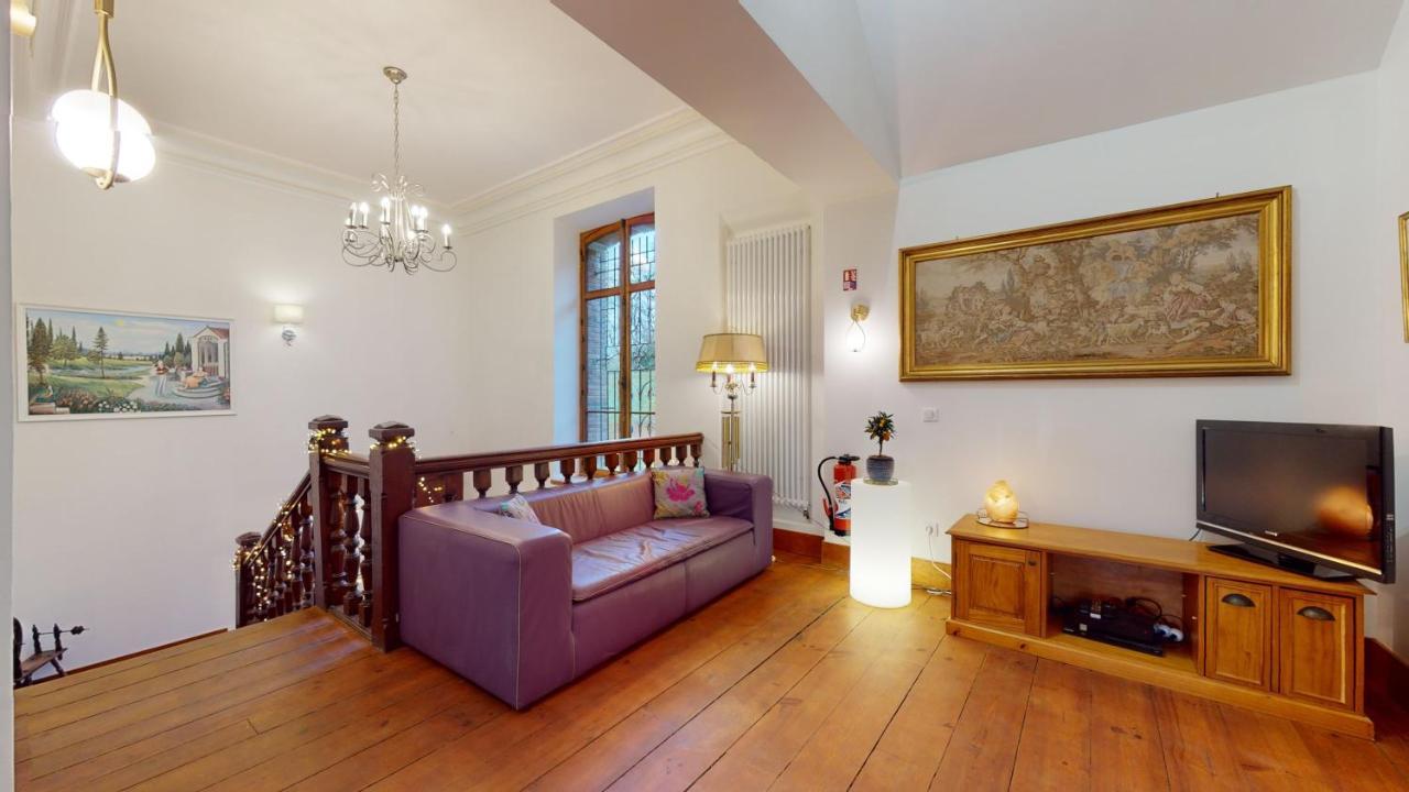 Domaine De La Tisnere Bed and Breakfast Gelos Exteriör bild