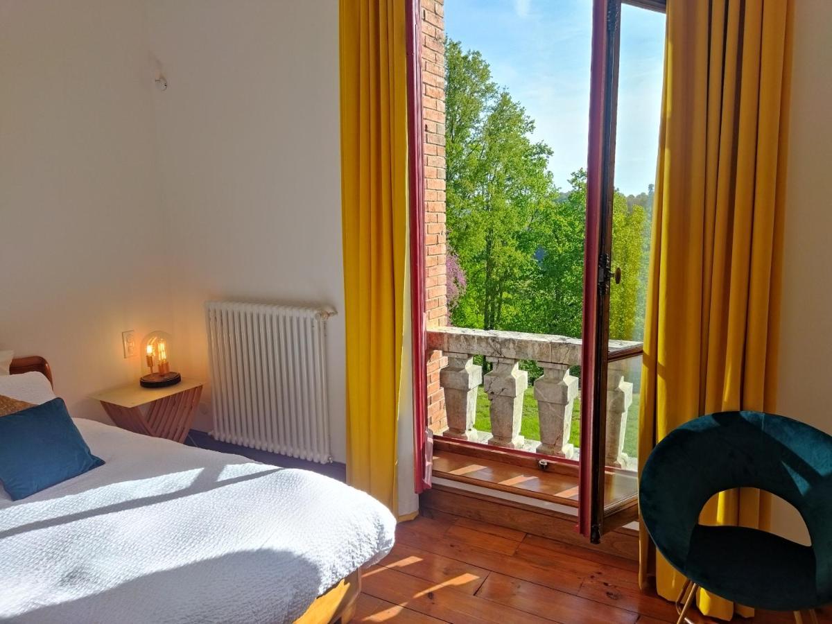 Domaine De La Tisnere Bed and Breakfast Gelos Exteriör bild