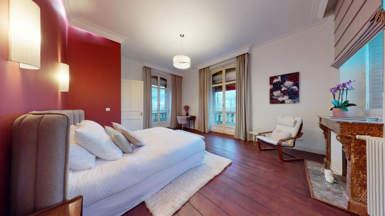 Domaine De La Tisnere Bed and Breakfast Gelos Exteriör bild