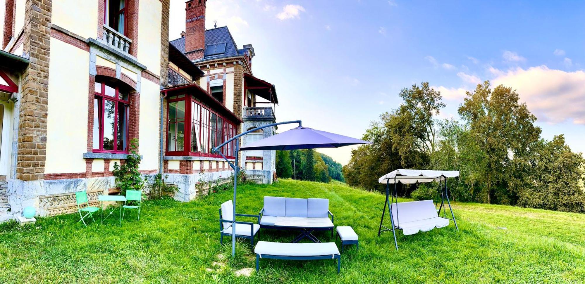 Domaine De La Tisnere Bed and Breakfast Gelos Exteriör bild